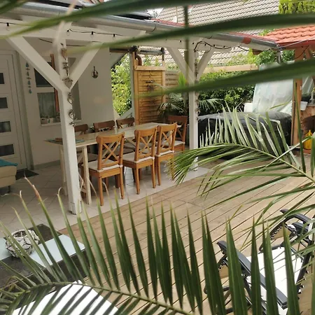 Majusfa Villa Balatonszarszo