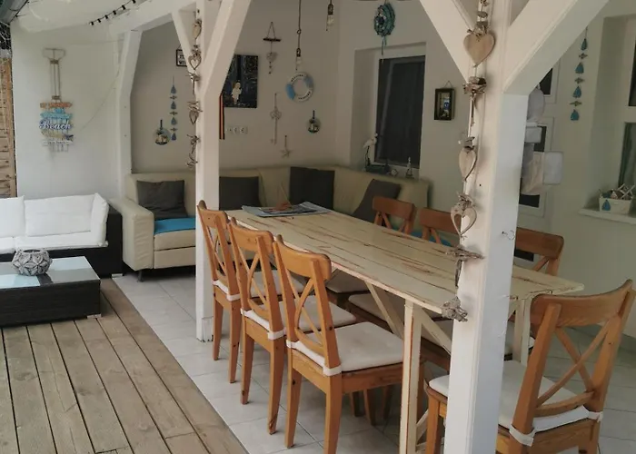 Majusfa Balatonszarszo